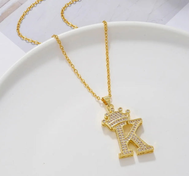1PCS Fashionable Gold Diamond Crown Uppercase Letter Popular Pendant Necklace Suitable For Daily Use Festivals Parties Gifts Jewelry Set